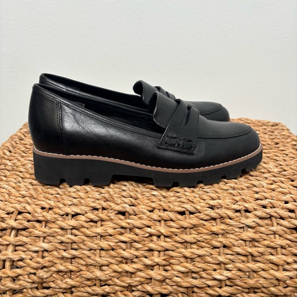 vionic dress shoes ladies Womens Vionic Willa Suede in Black
